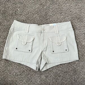Y2K women’s mini khaki shorts